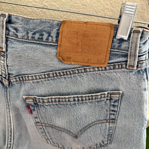 Vintage Perfectly Worn-In Levi 501 Stone Wash Cut-Off Shorts - Picture 7 of 7